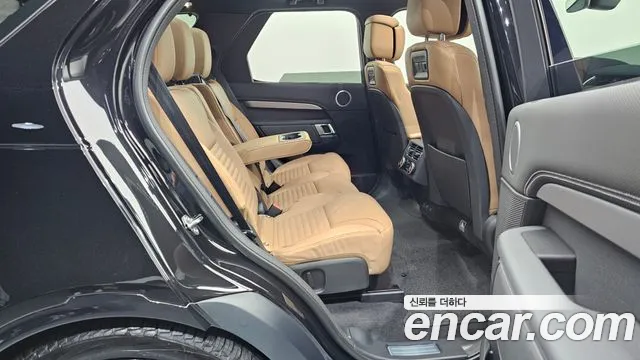 Land Rover Discovery 2024