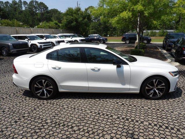 Volvo S60 2025