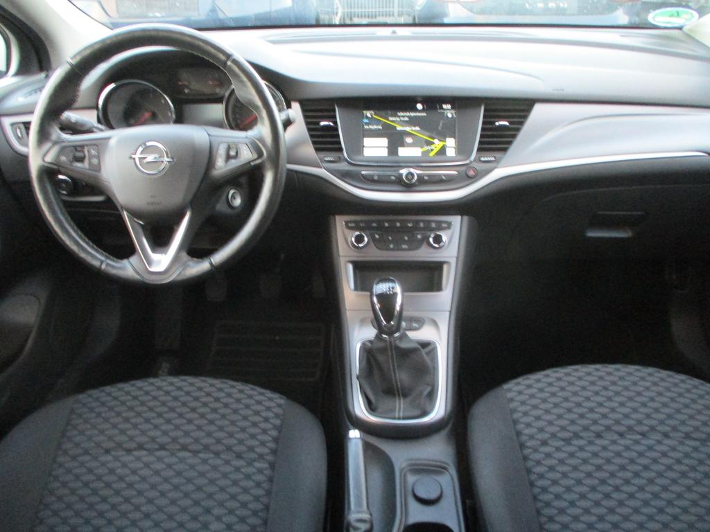 Opel Astra 2021