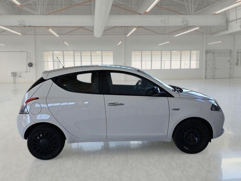 Lancia Ypsilon 2023