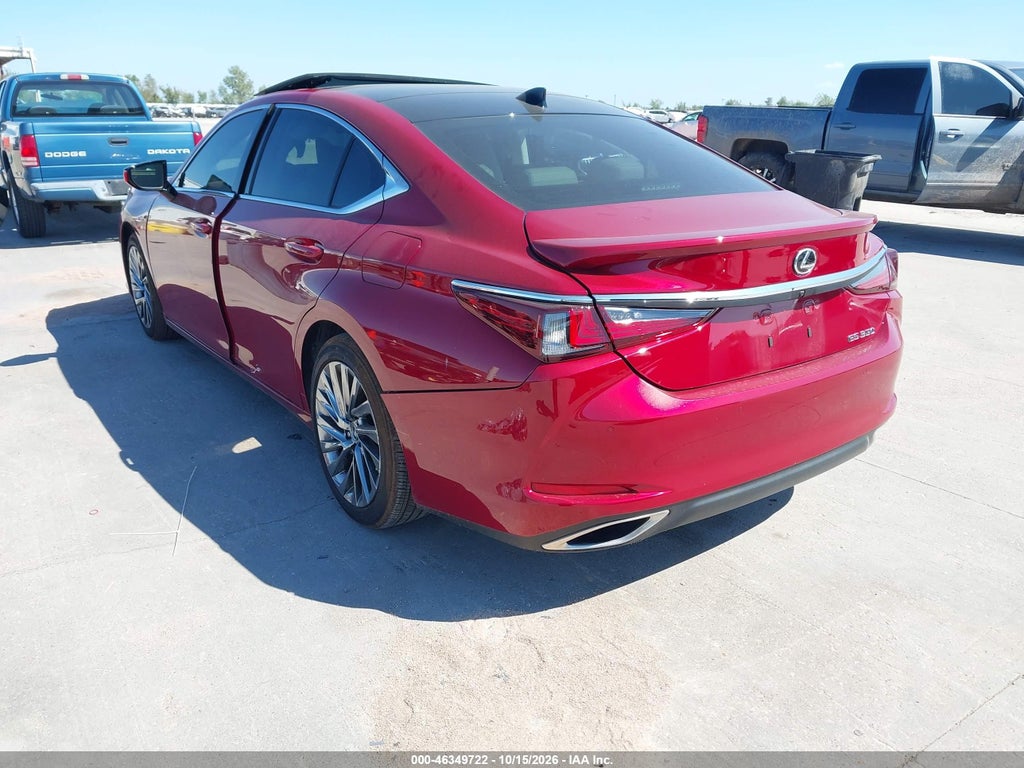 Lexus ES 2025