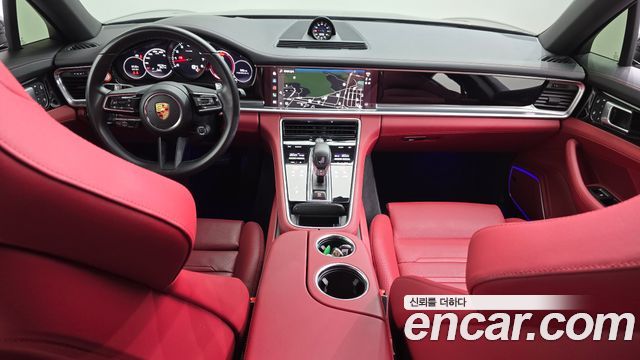 Porsche Panamera 2023