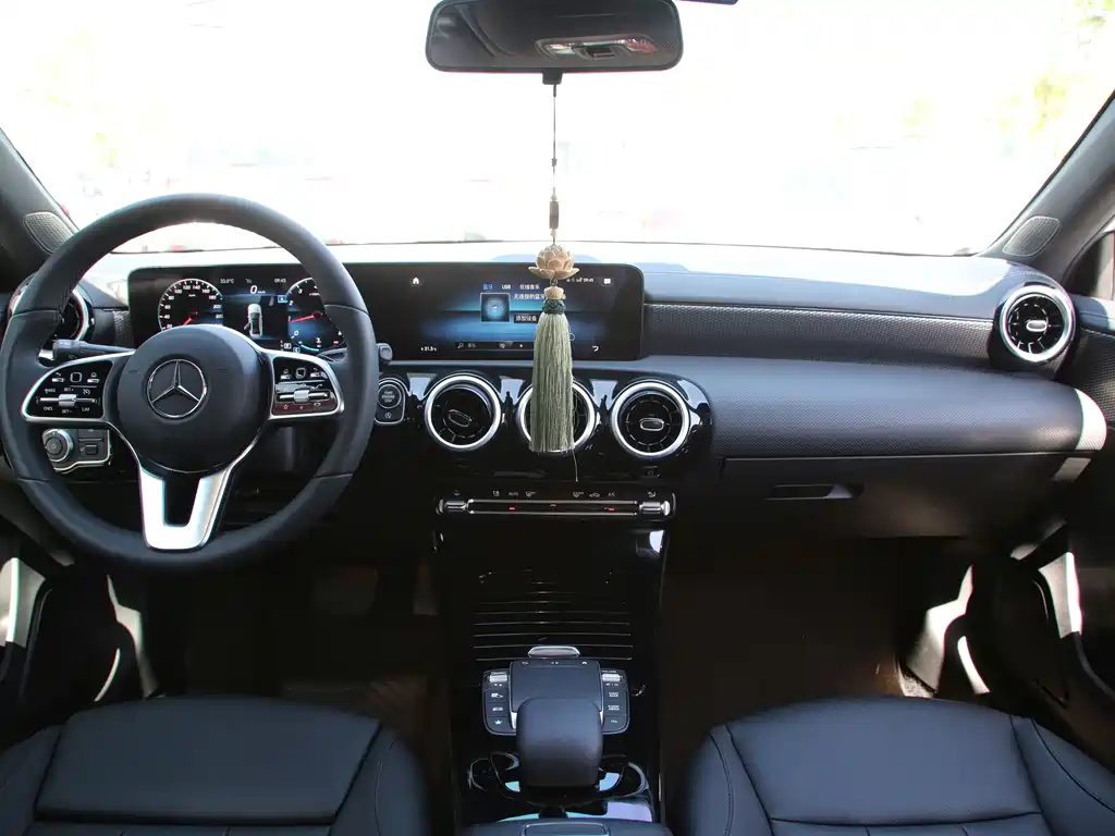 Mercedes-Benz A-Класс 2022