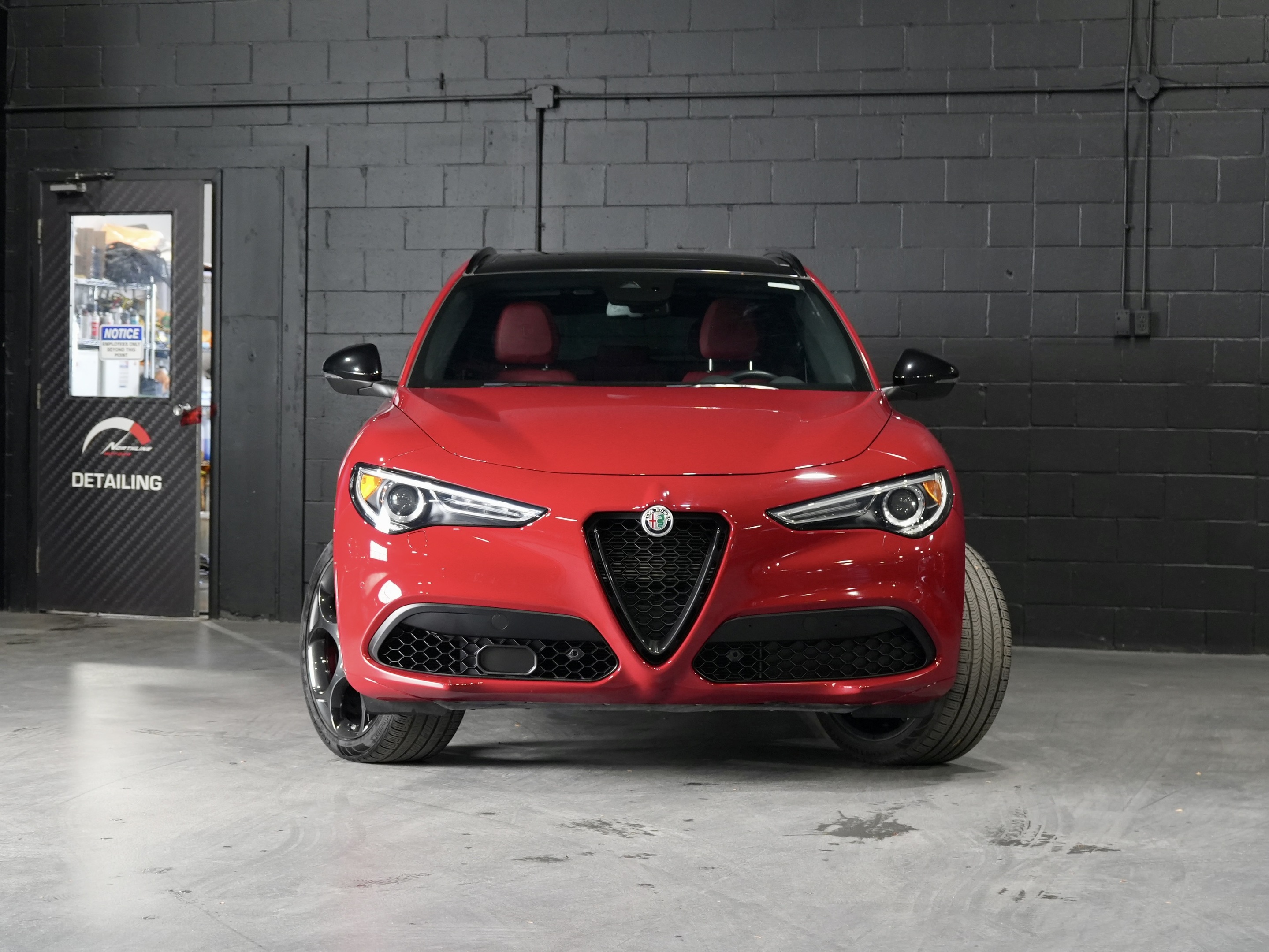 Alfa Romeo Stelvio 2023