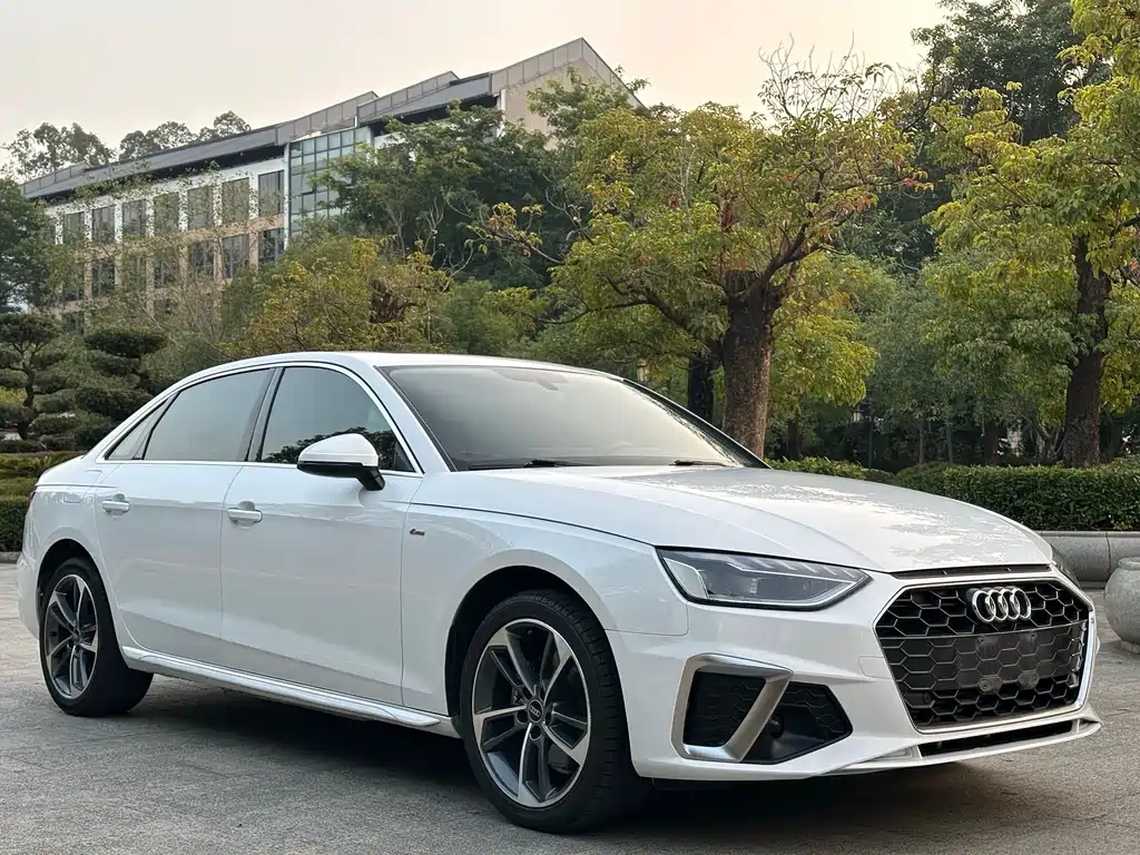 Audi A4 2022