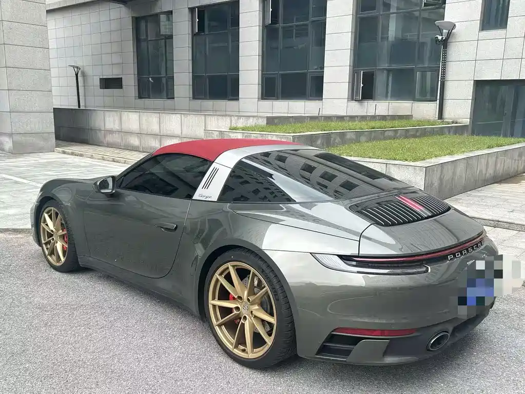 Porsche 911 2022