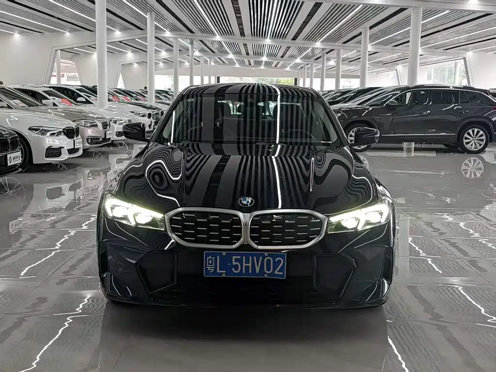BMW 3 серии 2024