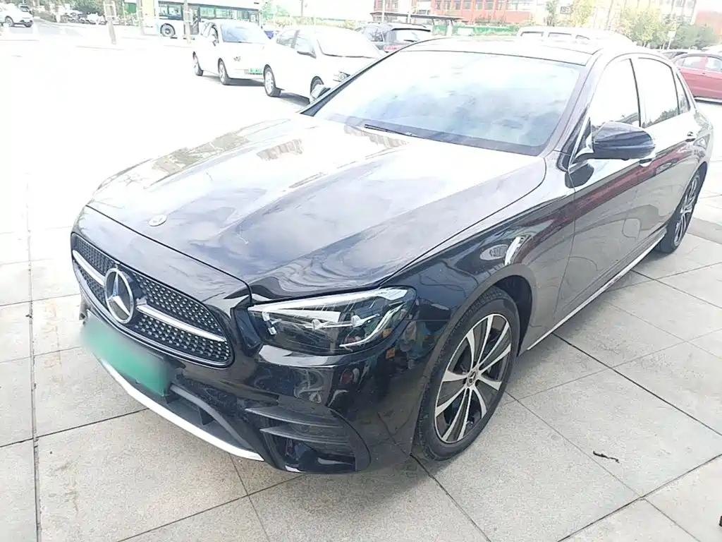 Mercedes-Benz E-Класс 2023