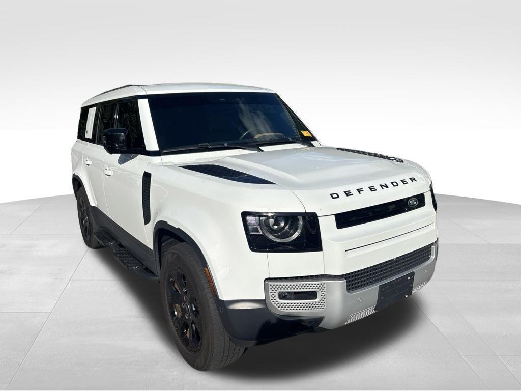 Land Rover Defender 2024
