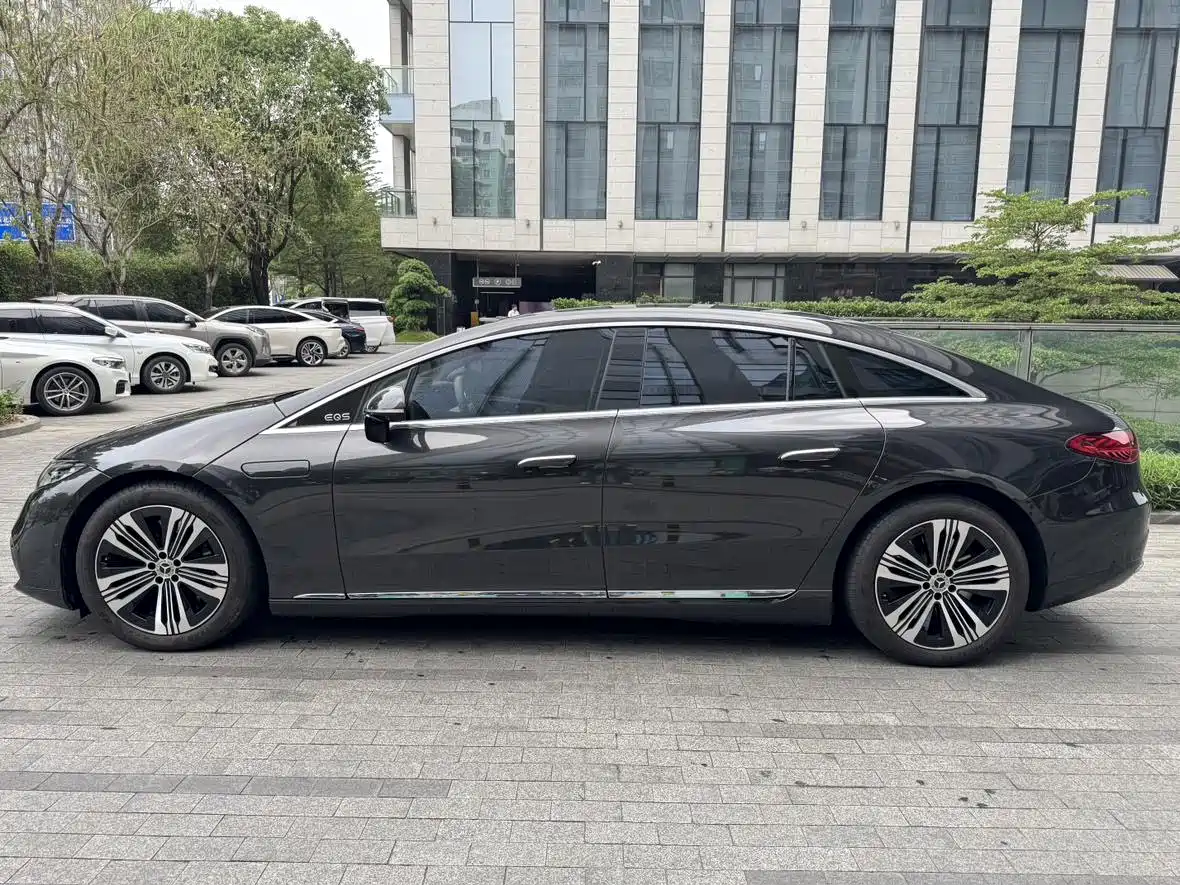 Mercedes-Benz EQS 2024