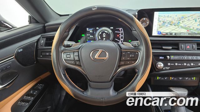 Lexus ES 2023