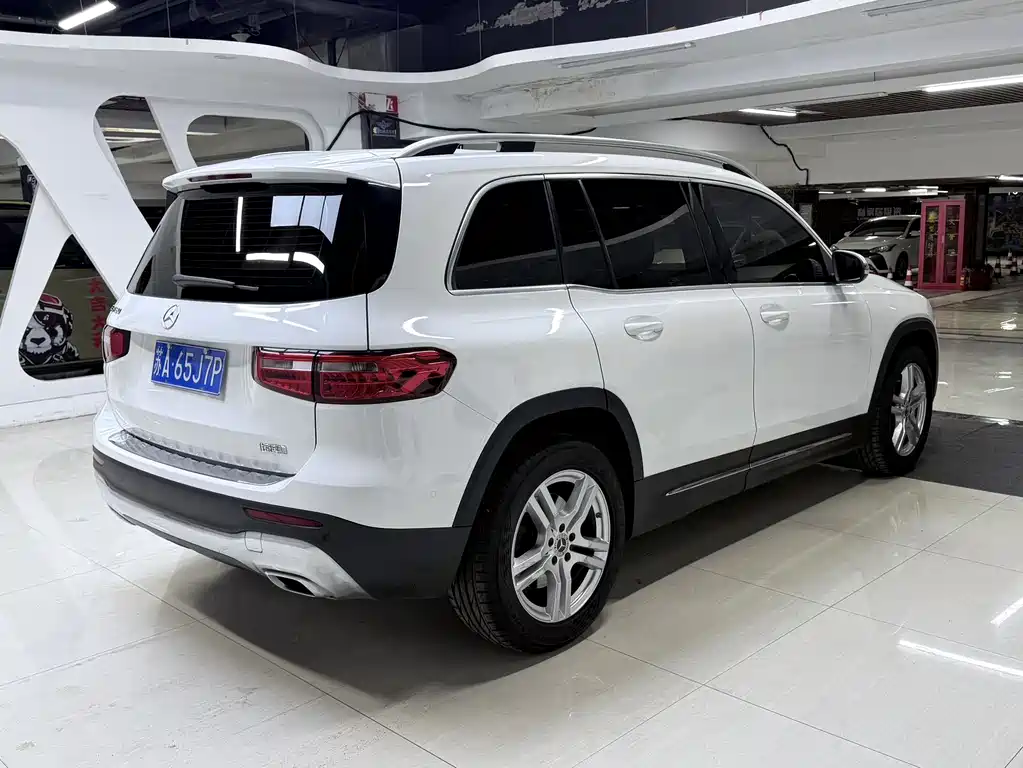 Mercedes-Benz GLB 2021