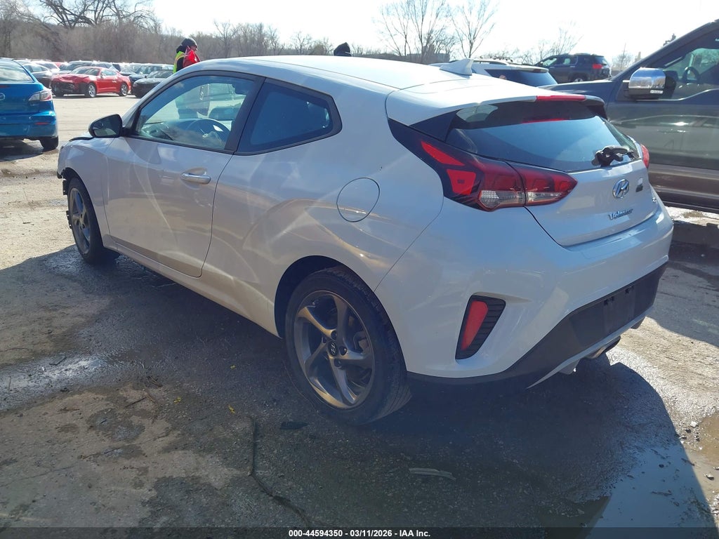 Hyundai Veloster 2021