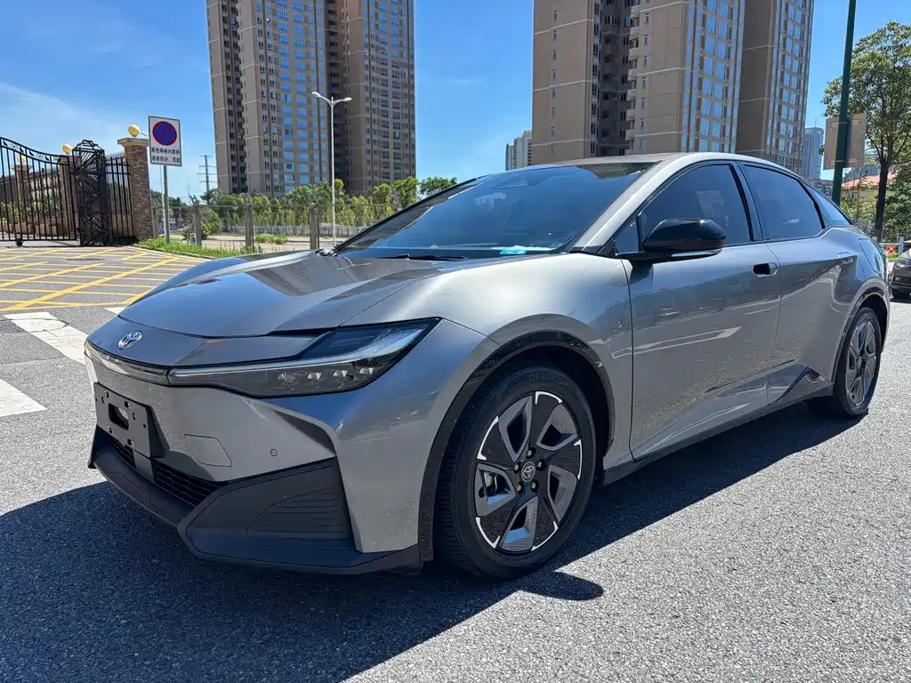 Toyota bZ3 2023