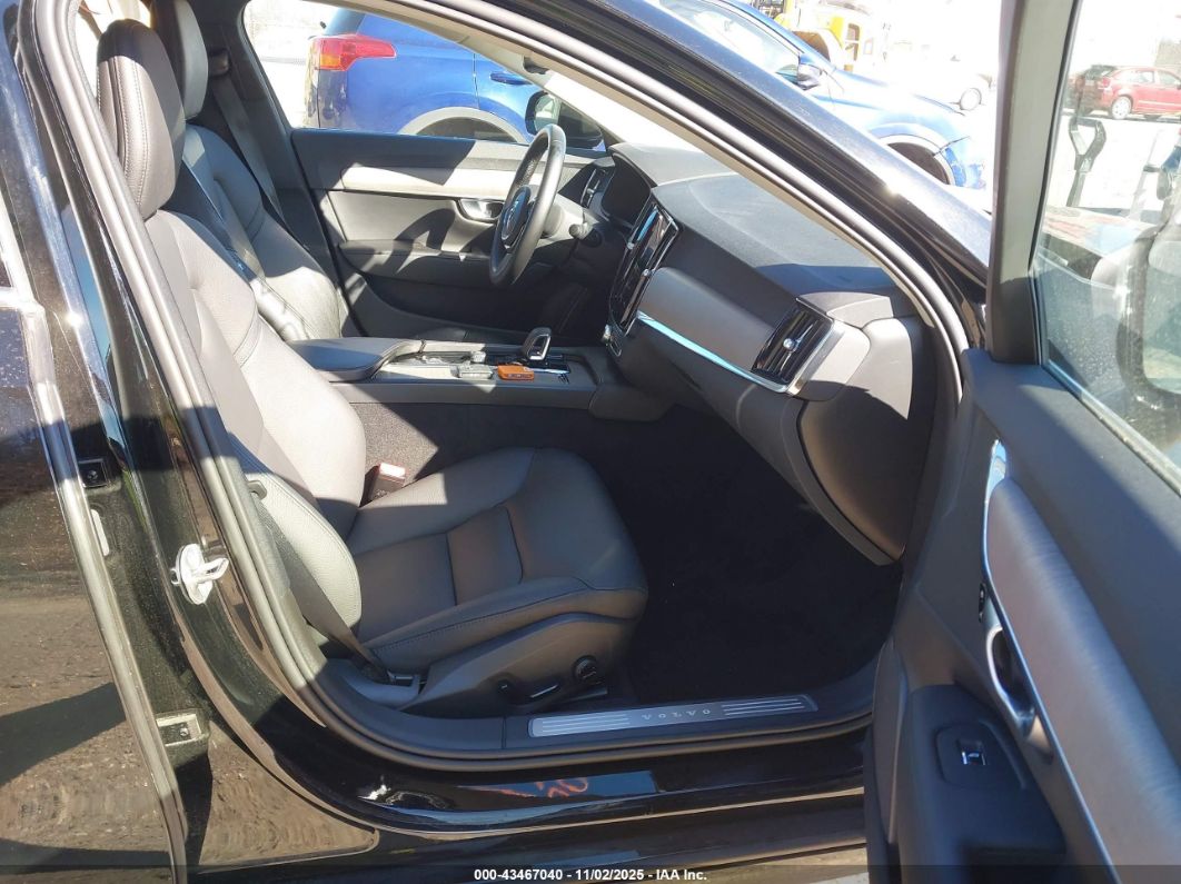 Volvo S90 2023