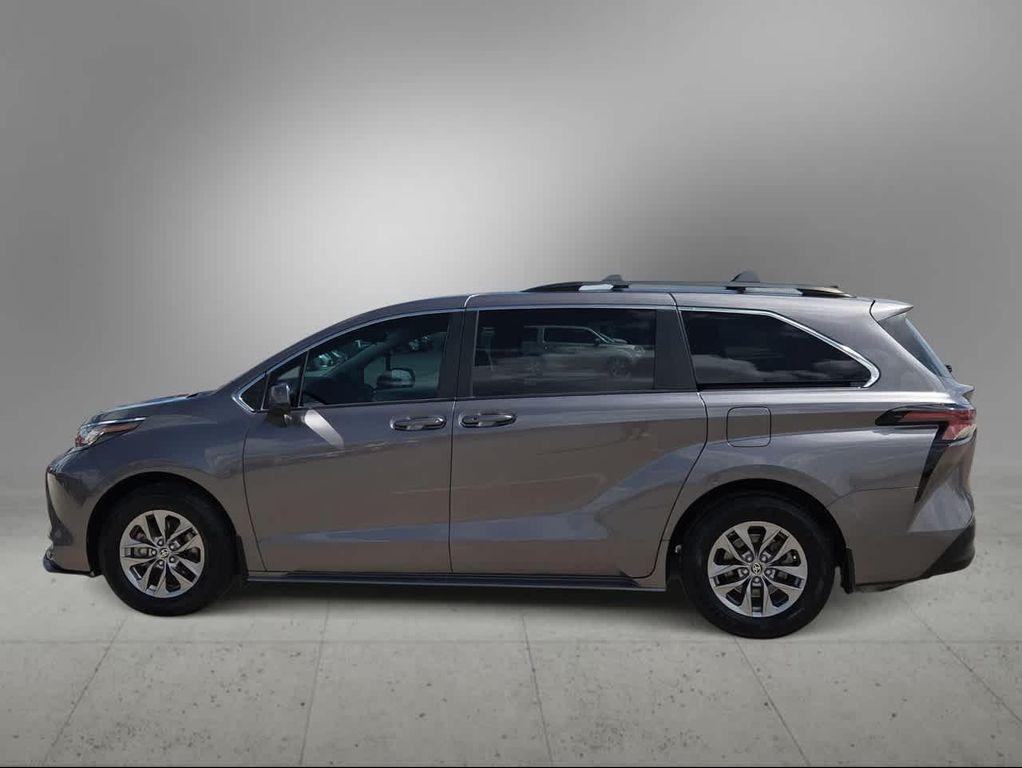 Toyota Sienna 2023