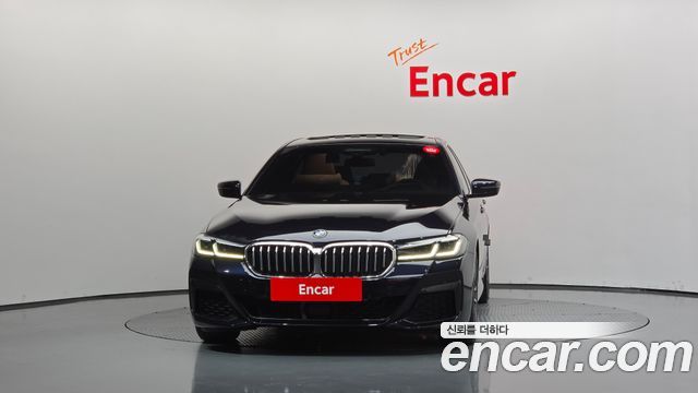 BMW 5 серии 2021