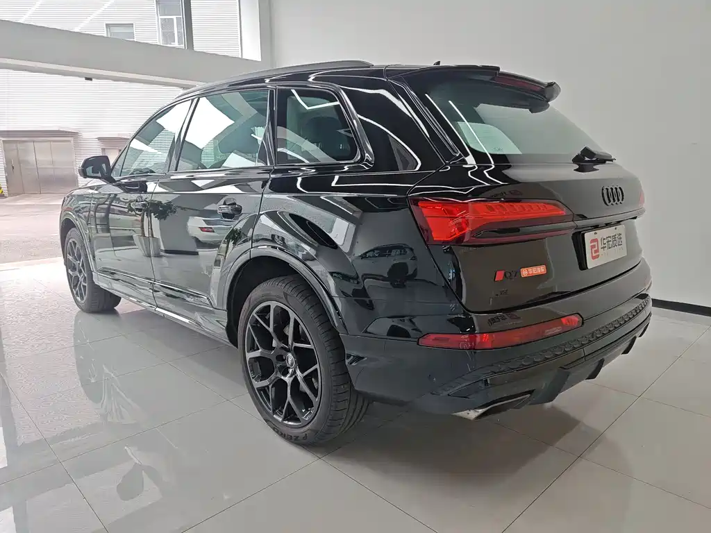 Audi Q7 2024