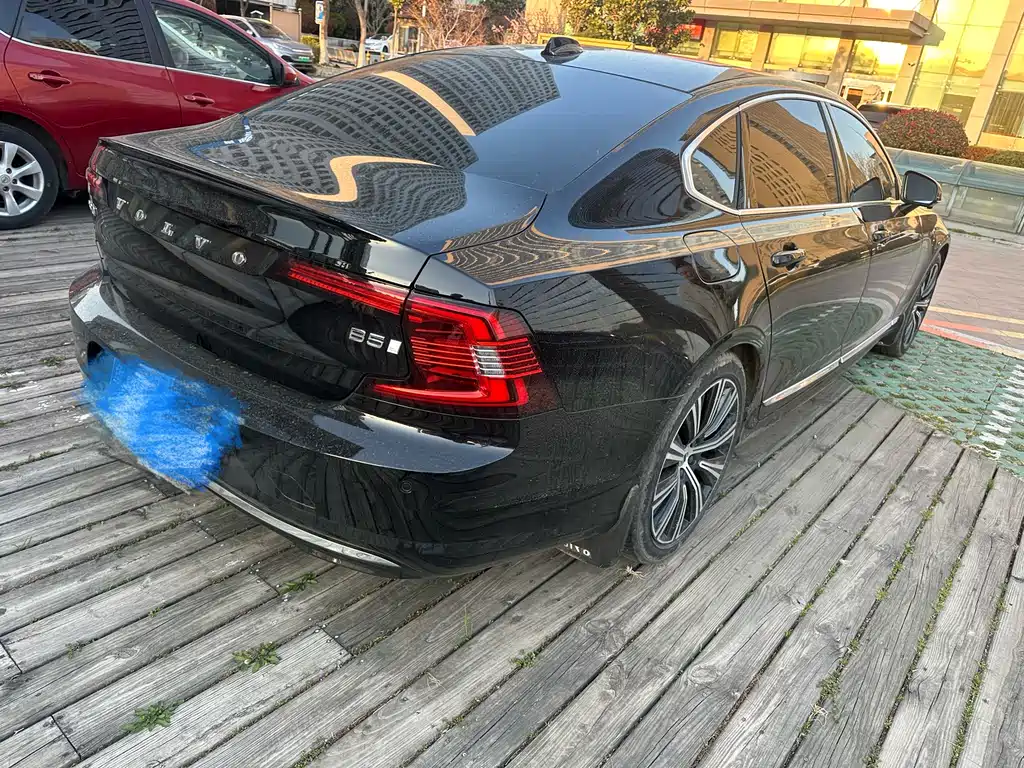 Volvo S90 2023