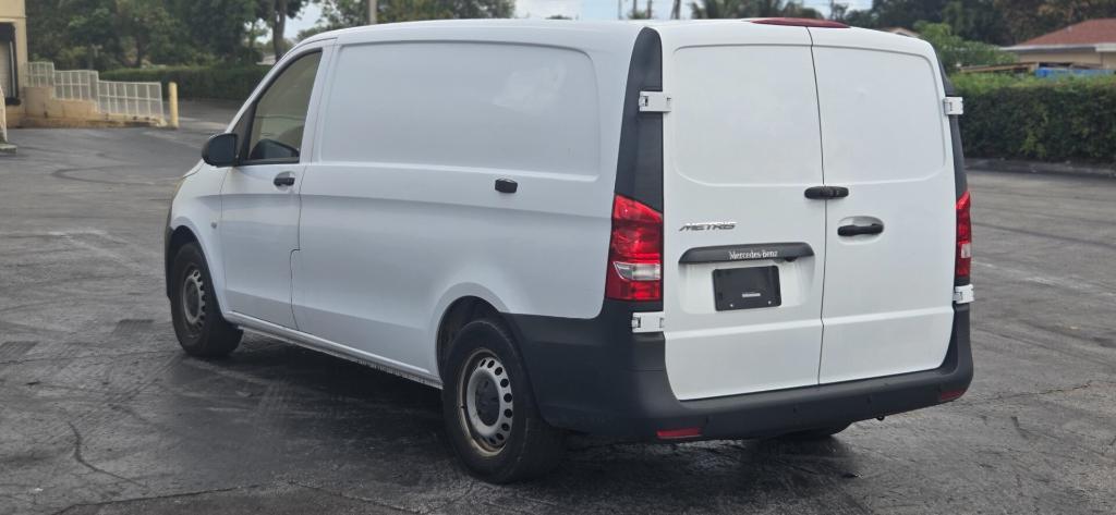 Mercedes-Benz Metris 2021