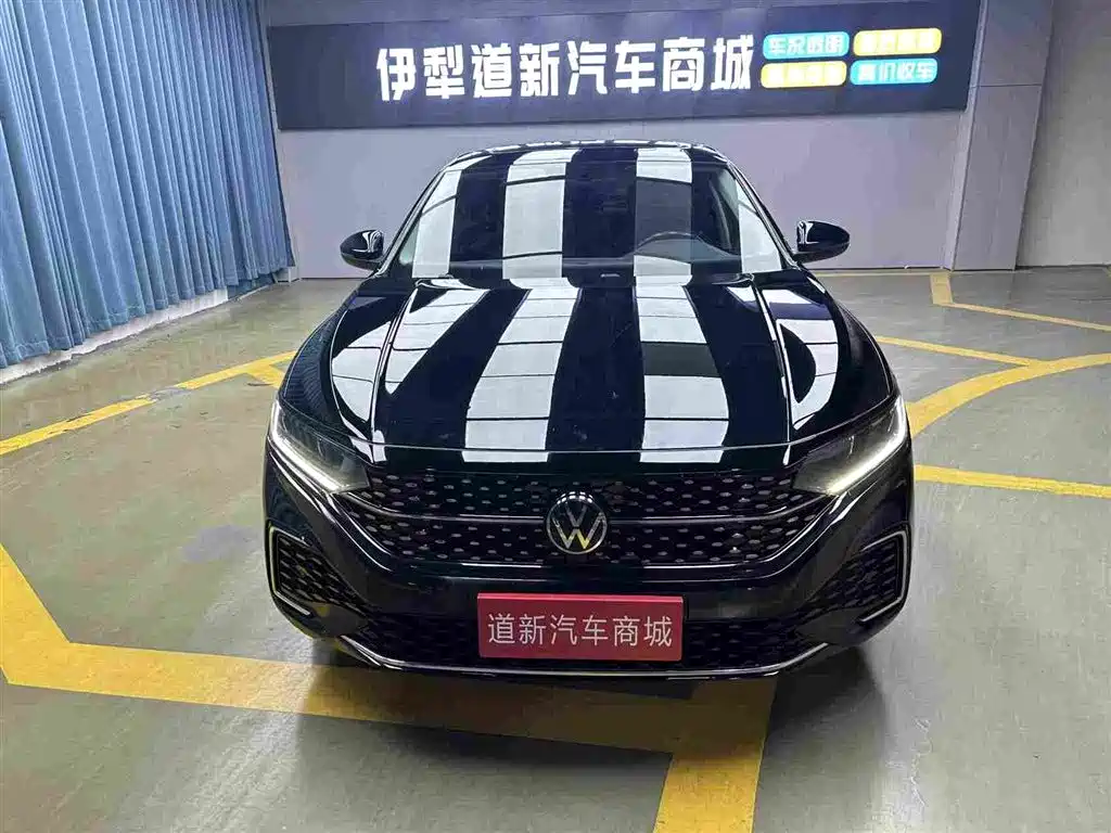 Volkswagen Passat 2024