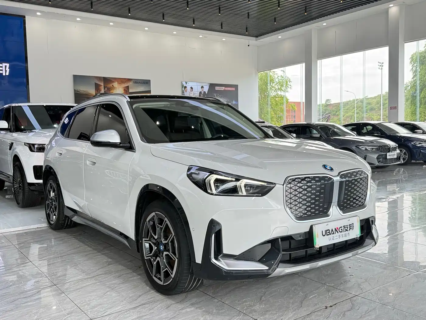 BMW iX1 2023