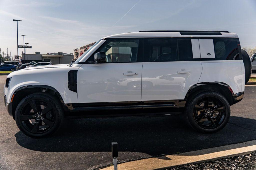 Land Rover Defender 2023