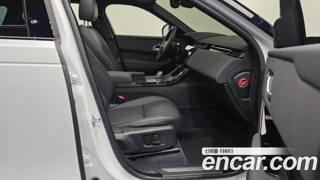 Land Rover Range Rover Velar 2025
