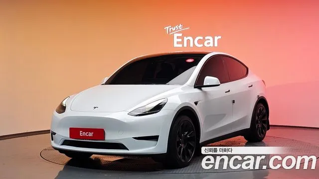 Tesla Model Y 2023