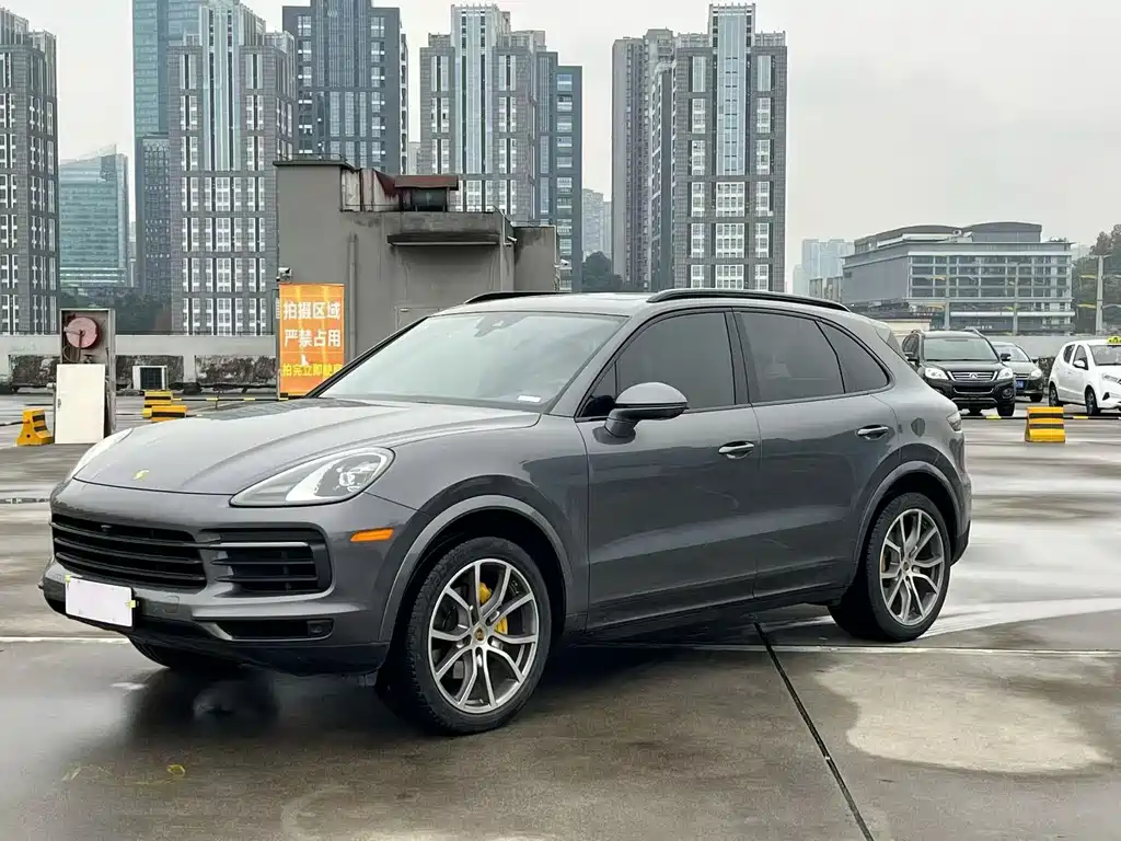 Porsche Cayenne 2021