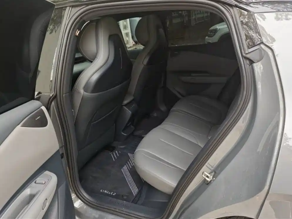 Lynk & Co Z20 2025