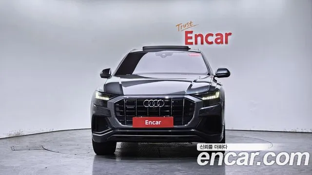 Audi Q8 2021