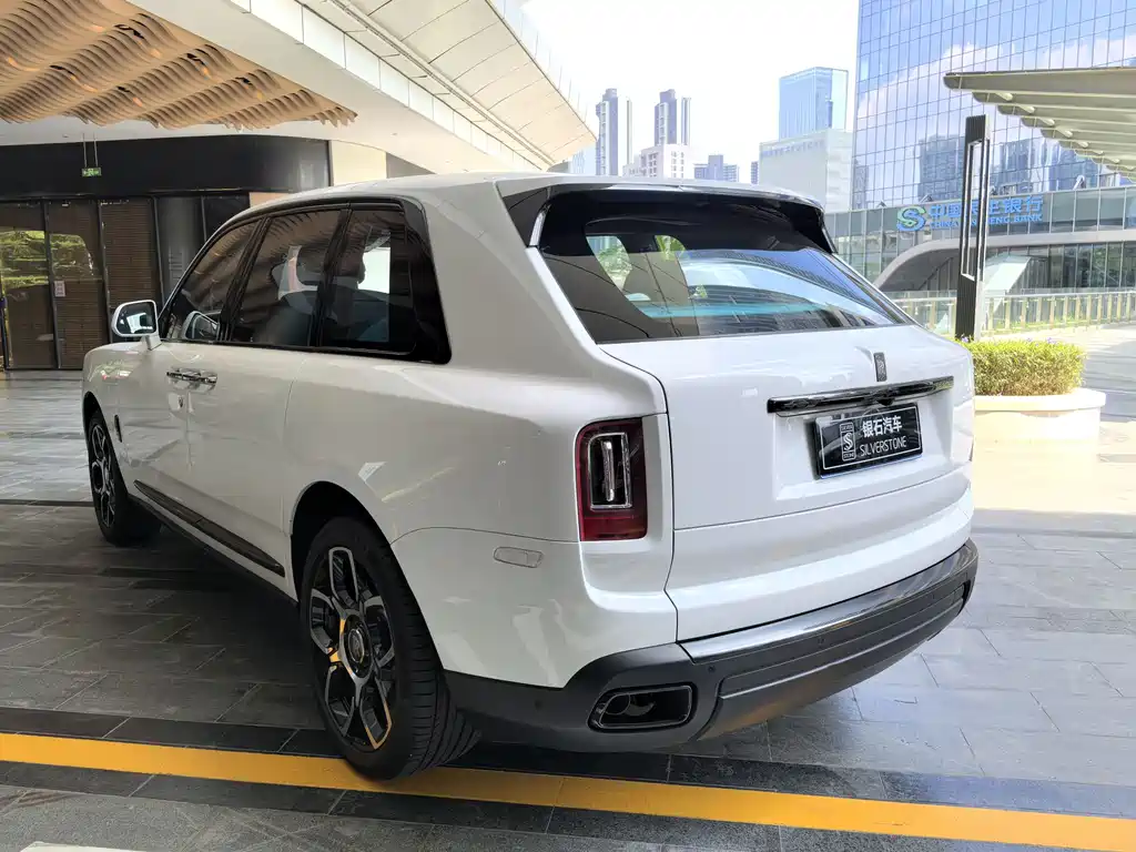 Rolls-Royce Cullinan 2021