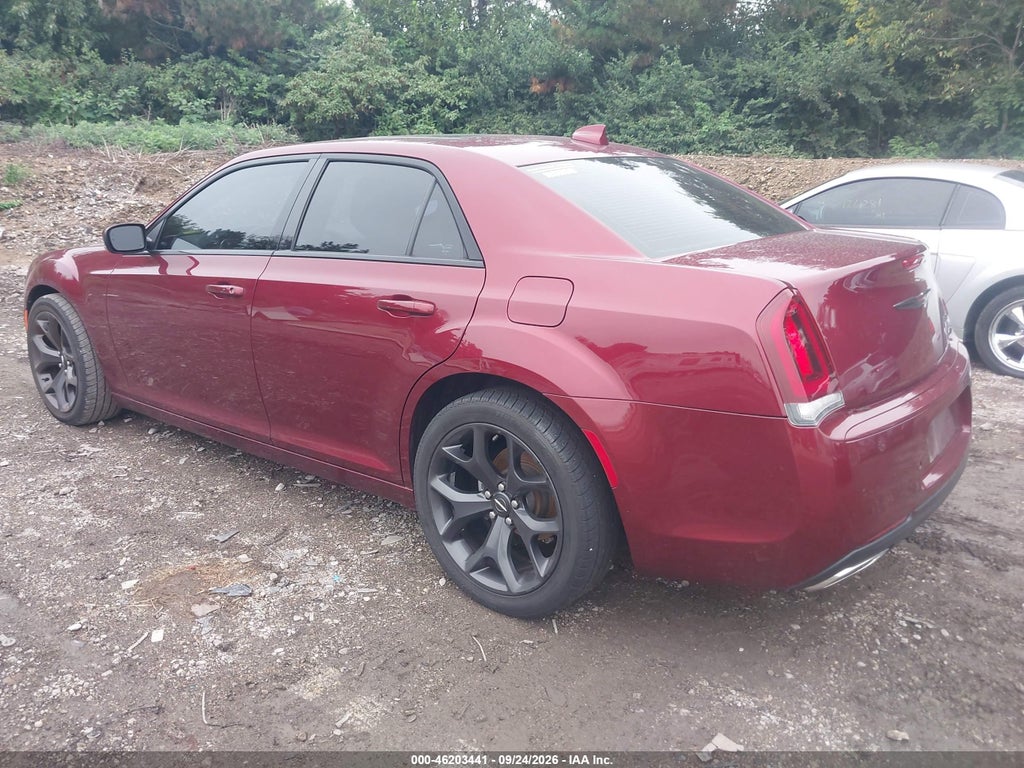 Chrysler 300 2021