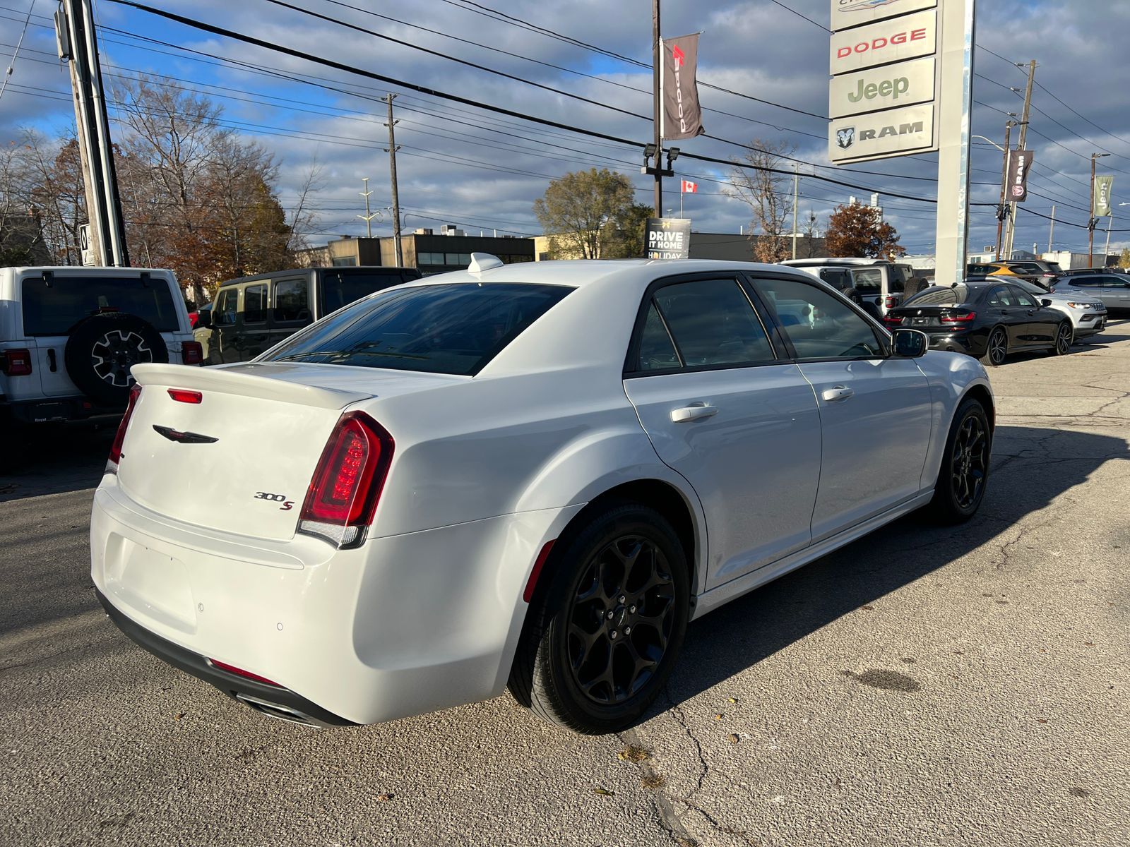 Chrysler 300 2023