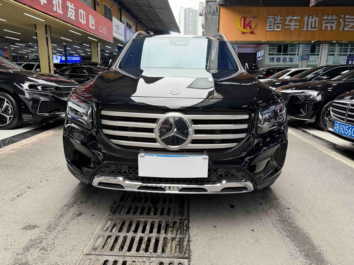 Mercedes-Benz GLB 2024