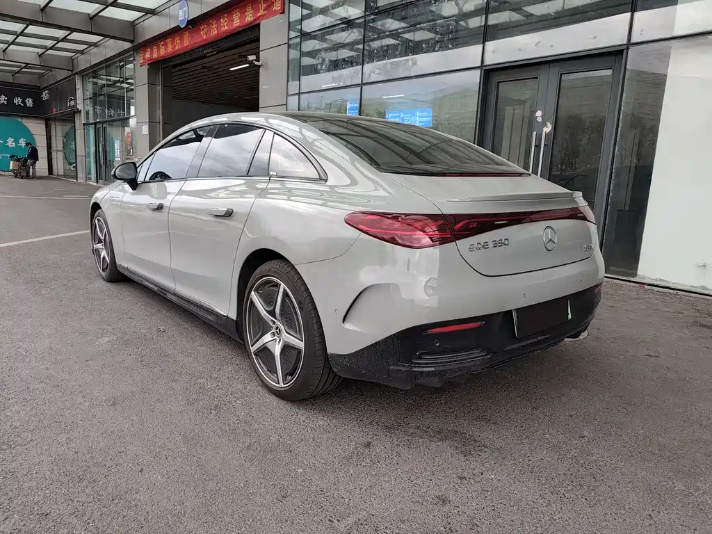 Mercedes-Benz EQE 2023