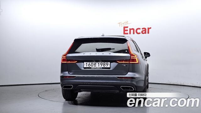 Volvo V60 2020
