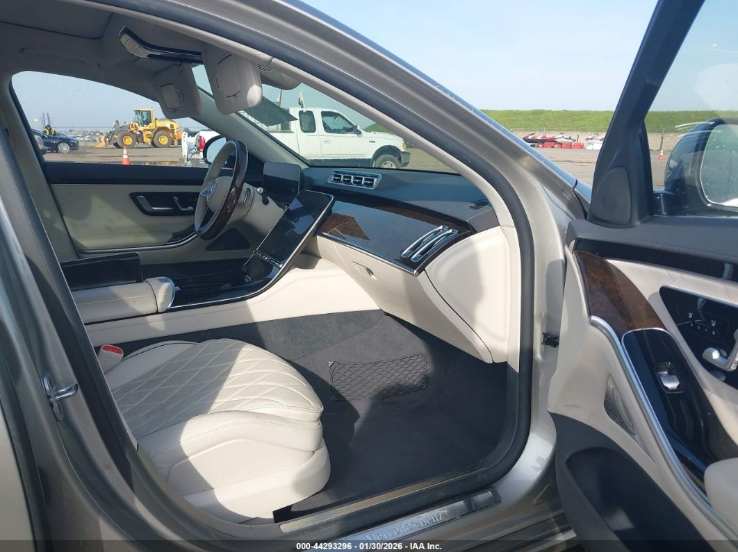 Mercedes-Benz S-Класс 2021