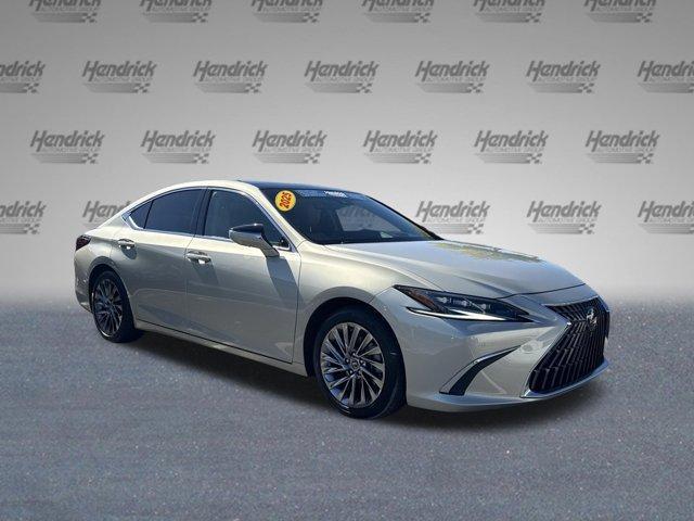 Lexus ES 2025