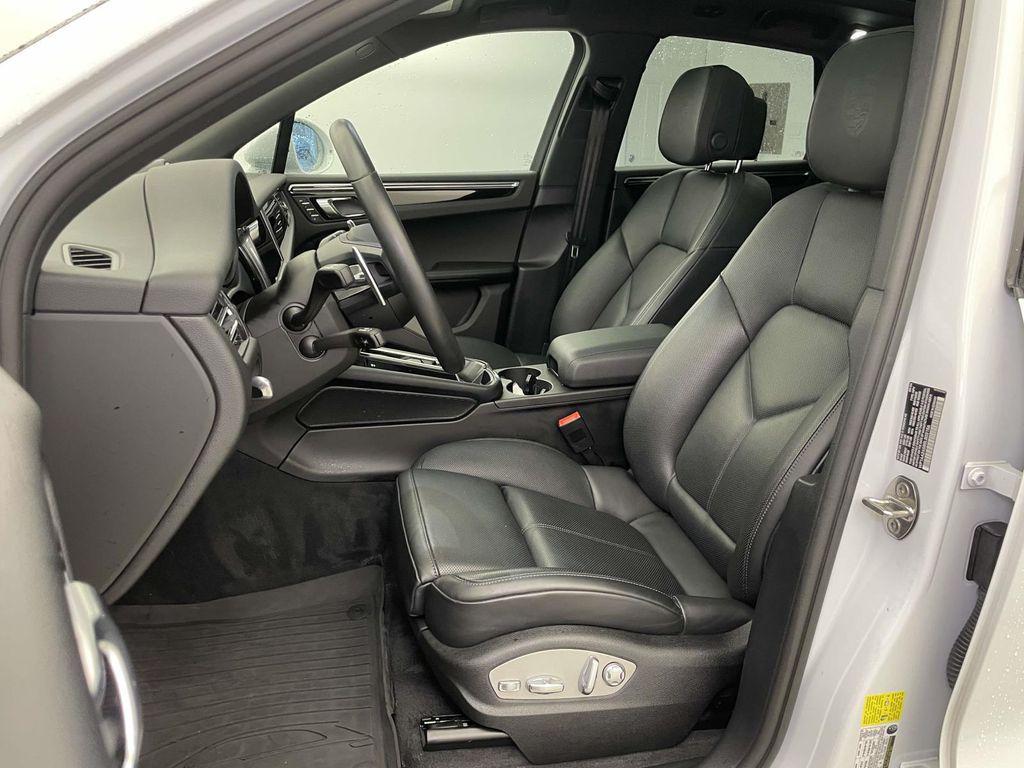 Porsche Macan 2025