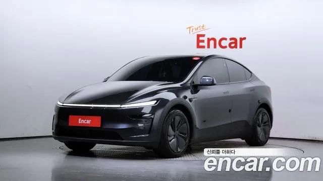 Tesla Model Y 2025