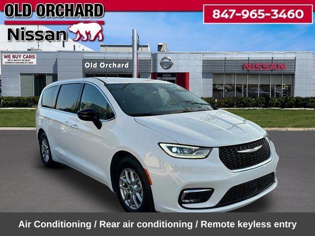 Chrysler Pacifica 2024