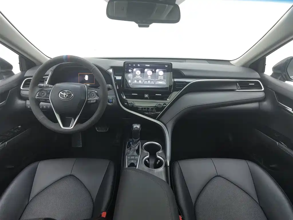 Toyota Camry 2022