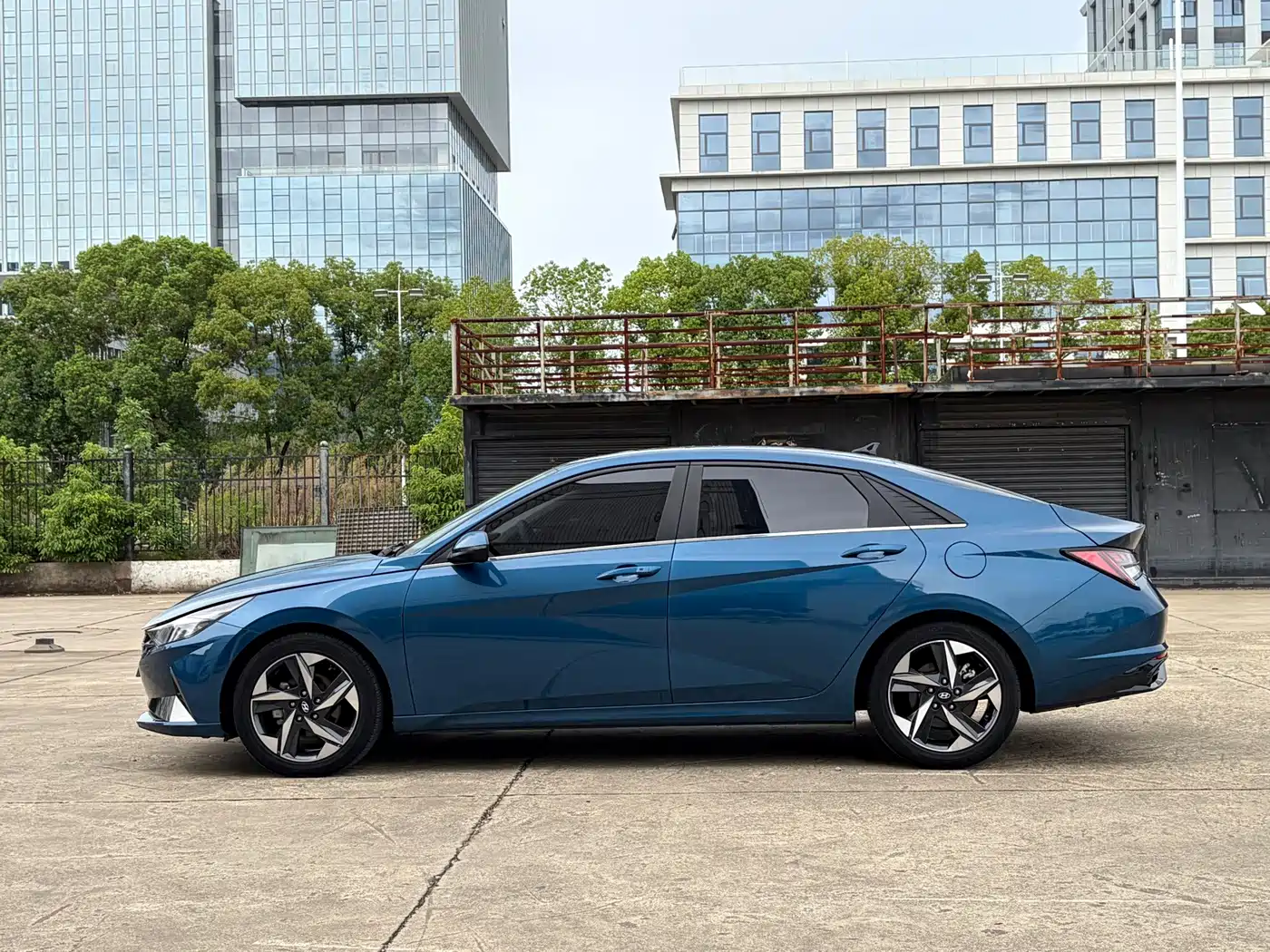 Hyundai Elantra 2022