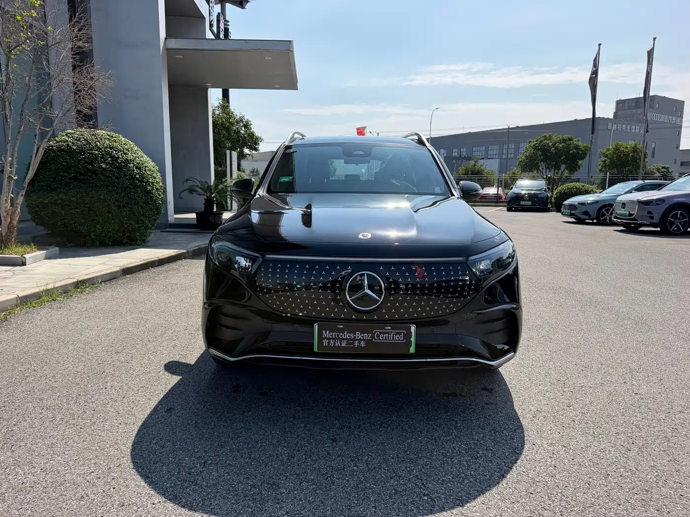 Mercedes-Benz EQB 2025