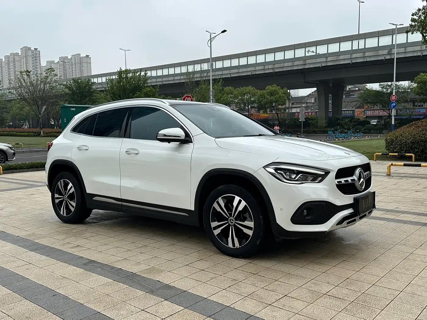 Mercedes-Benz GLA 2023