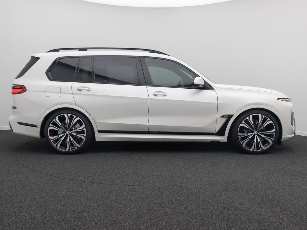 BMW X7 M60 2022