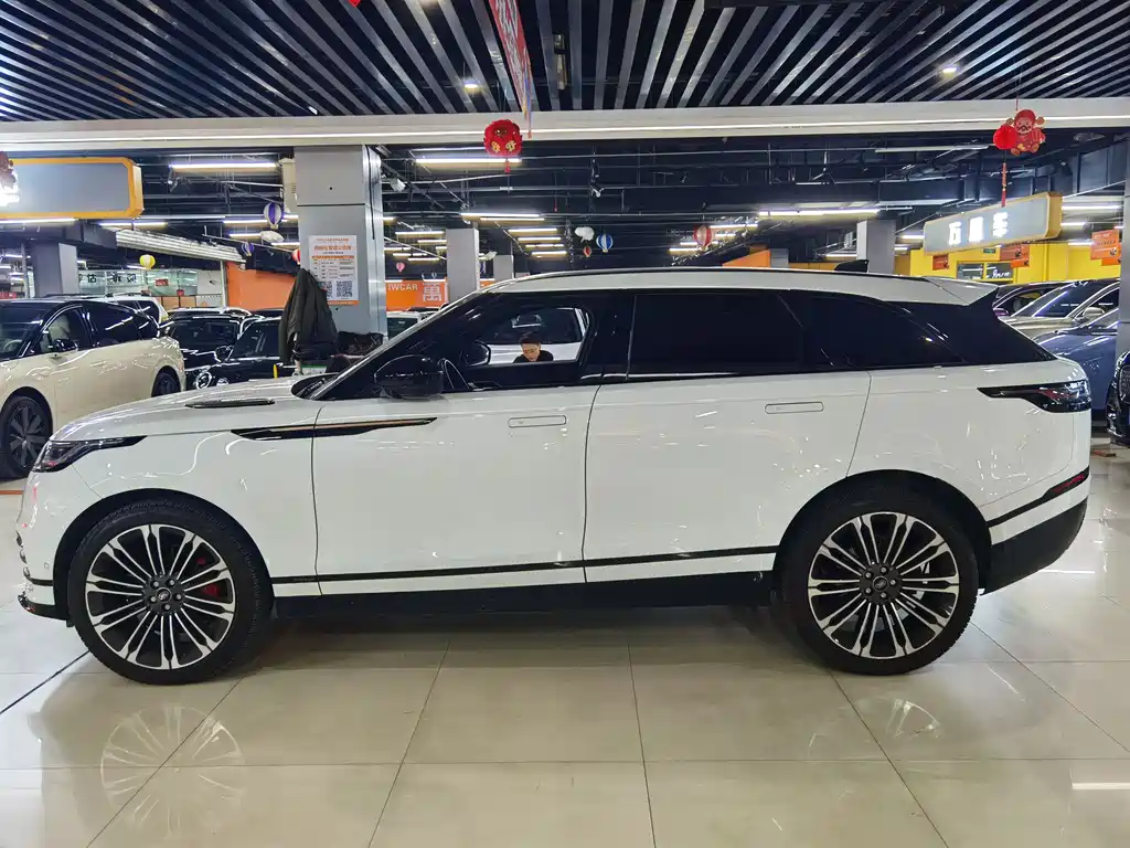 Land Rover Range Rover Velar 2024