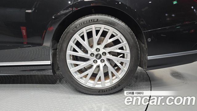 Audi A8 2021
